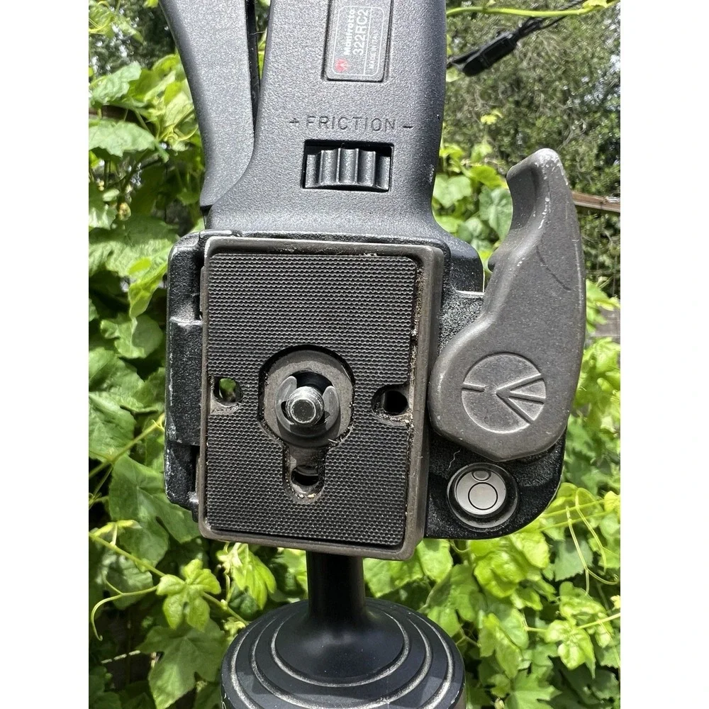 Manfrotto 3021BPRO 3021 BN Pro Tripod Aluminum Legs w/ 322RC2 Friction Head